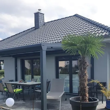 Grosszuegige Mit Terrasse *
