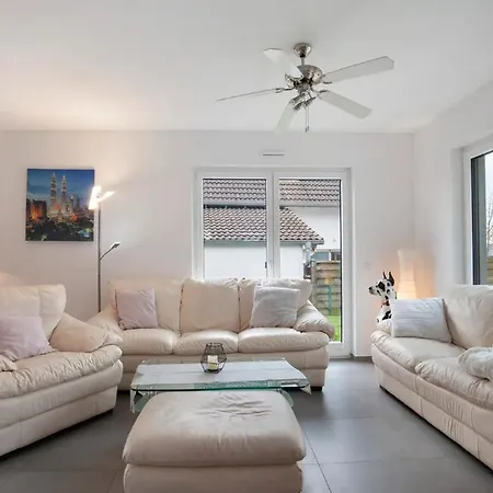 Grosszuegige Mit Terrasse Oberbrechen