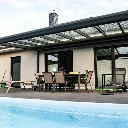 Grosszuegige Mit Terrasse *