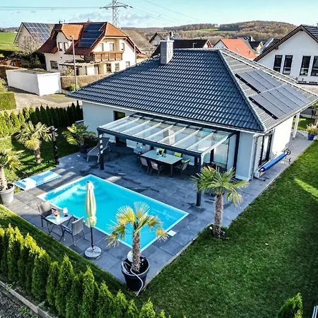 Grosszuegige Mit Terrasse * Oberbrechen