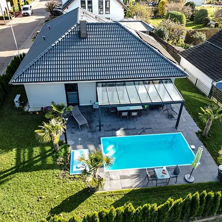 Grosszuegige Mit Terrasse