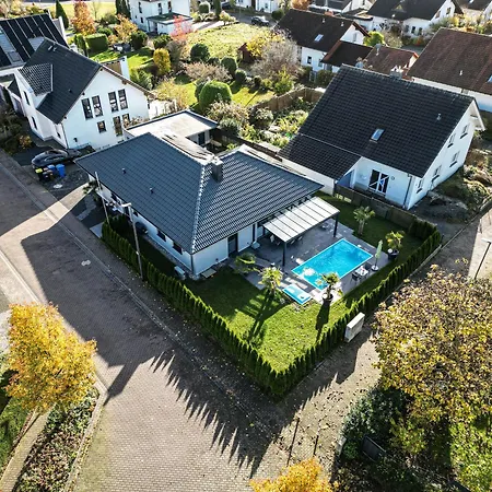 Grosszuegige Mit Terrasse Daire *