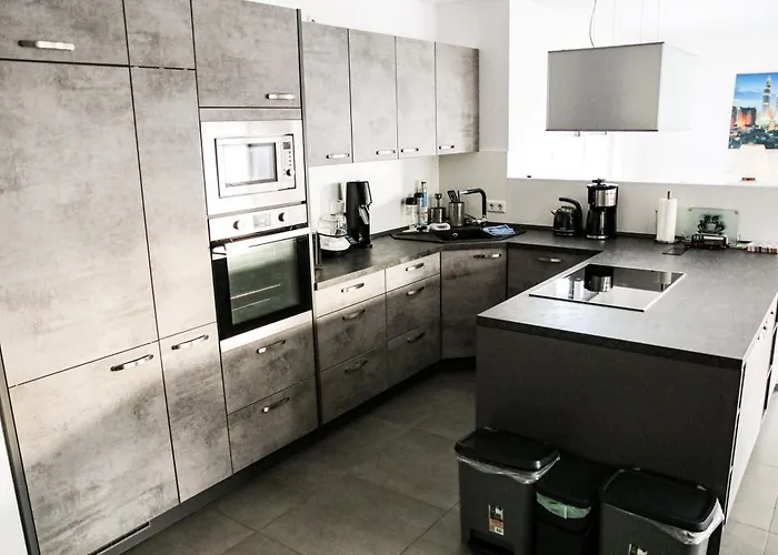 Großzügige Mit Terrasse Apartment