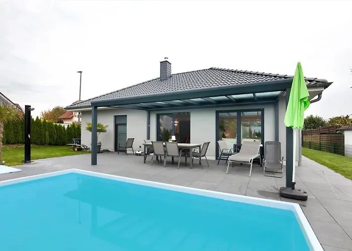 Großzügige Mit Terrasse