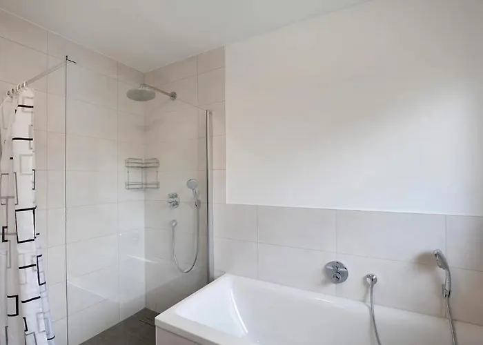 Großzügige Mit Terrasse Apartment Oberbrechen