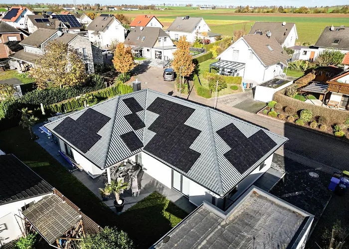 Großzügige Mit Terrasse *